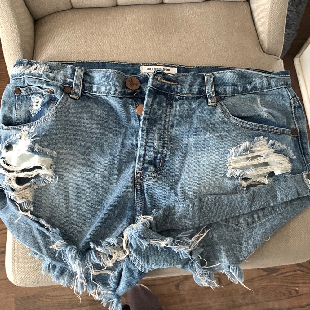 One teaspoon shorts.